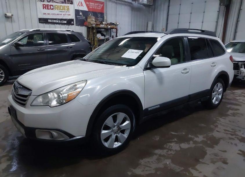 Photo 2 of 2010 Subaru Outback 2.5I PREMIUM (VIN 4S4BRCGC6A3328678)