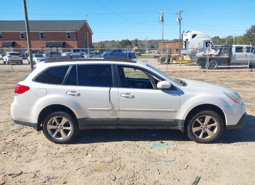Photo 13 of 2013 Subaru Outback 2.5I PREMIUM (VIN 4S4BRCGC7D3302885)