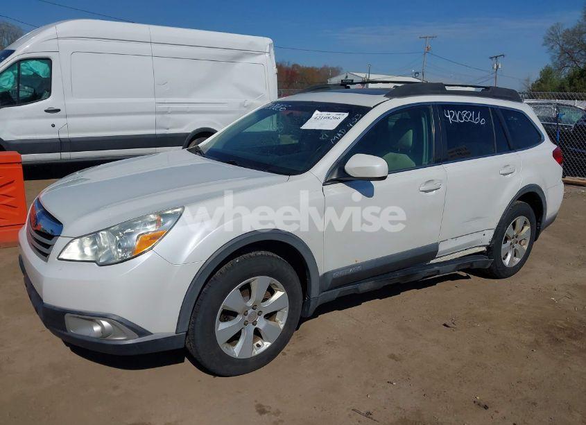 Photo 6 of 2010 Subaru Outback 2.5I PREMIUM (VIN 4S4BRCGCXA1349352)