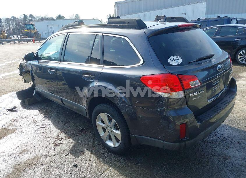 Photo 3 of 2013 Subaru Outback 2.5I LIMITED (VIN 4S4BRCJC4D3261981)