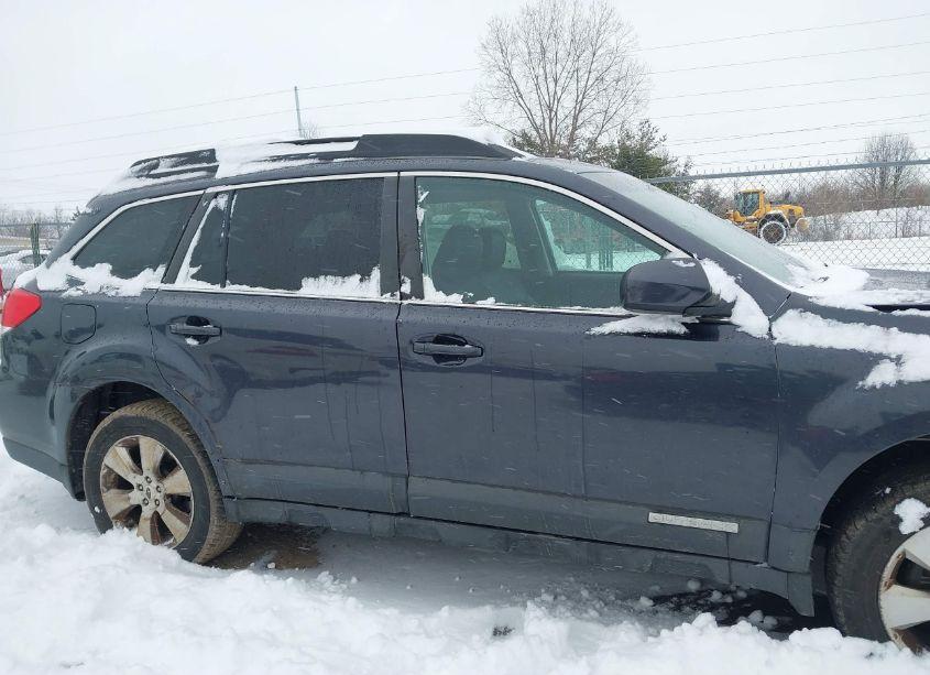 Photo 13 of 2011 Subaru Outback 2.5I LIMITED (VIN 4S4BRCKC0B3439686)