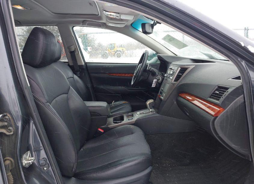Photo 5 of 2011 Subaru Outback 2.5I LIMITED (VIN 4S4BRCKC0B3439686)