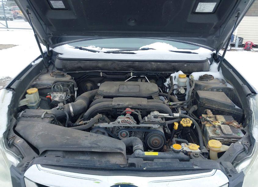 Photo 10 of 2011 Subaru Outback 2.5I LIMITED (VIN 4S4BRCKC0B3443558)