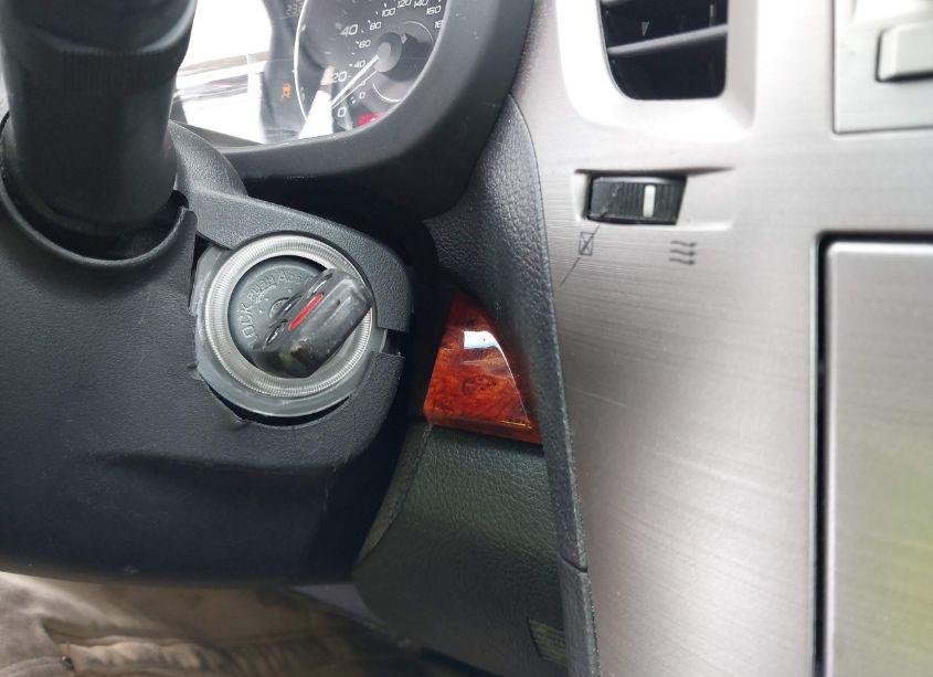 Photo 11 of 2011 Subaru Outback 2.5I LIMITED (VIN 4S4BRCKC0B3443558)