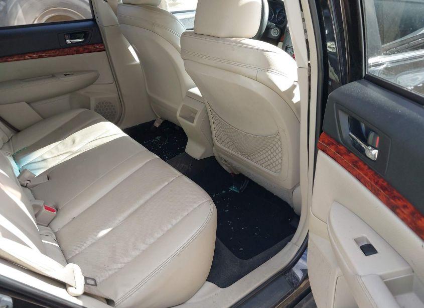 Photo 8 of 2011 Subaru Outback 2.5I LIMITED (VIN 4S4BRCKC2B3330582)