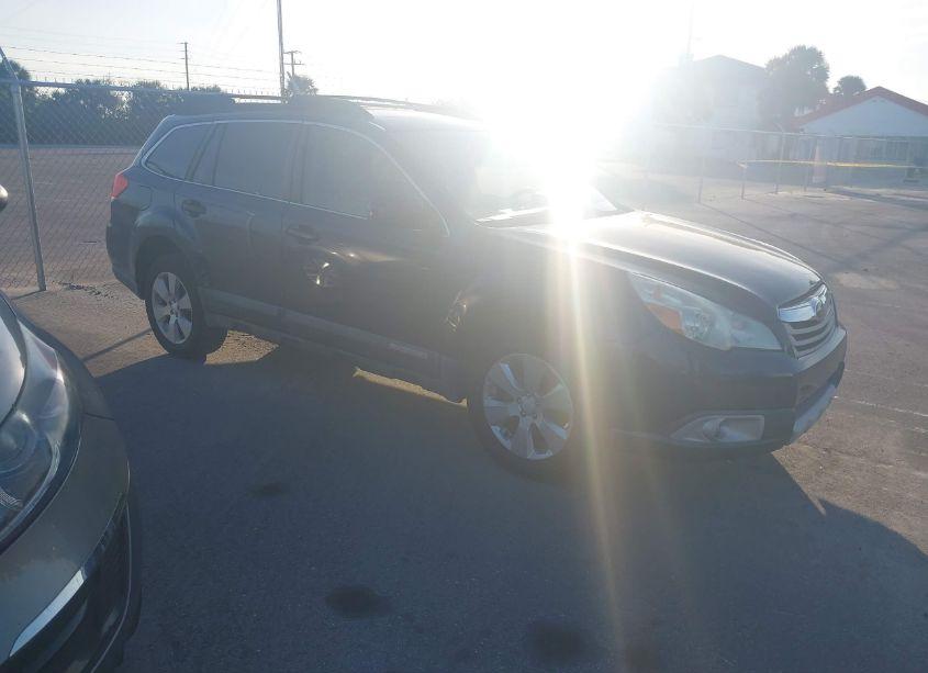 2010 Subaru Outback 2.5I LIMITED (VIN 4S4BRCKC3A3372449) main photo