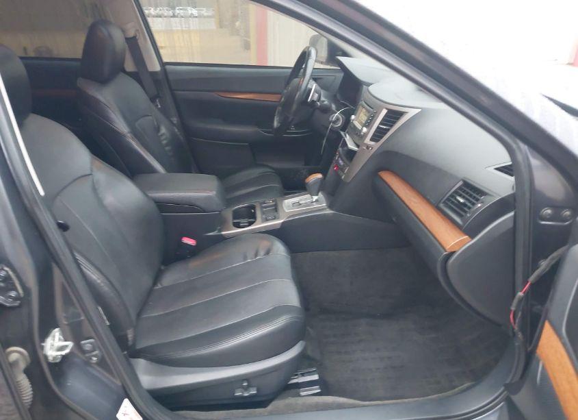 Photo 5 of 2013 Subaru Outback 2.5I LIMITED (VIN 4S4BRCKC3D3289091)