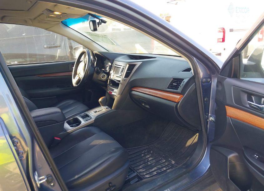 Photo 5 of 2013 Subaru Outback 2.5I LIMITED (VIN 4S4BRCKC3D3301532)