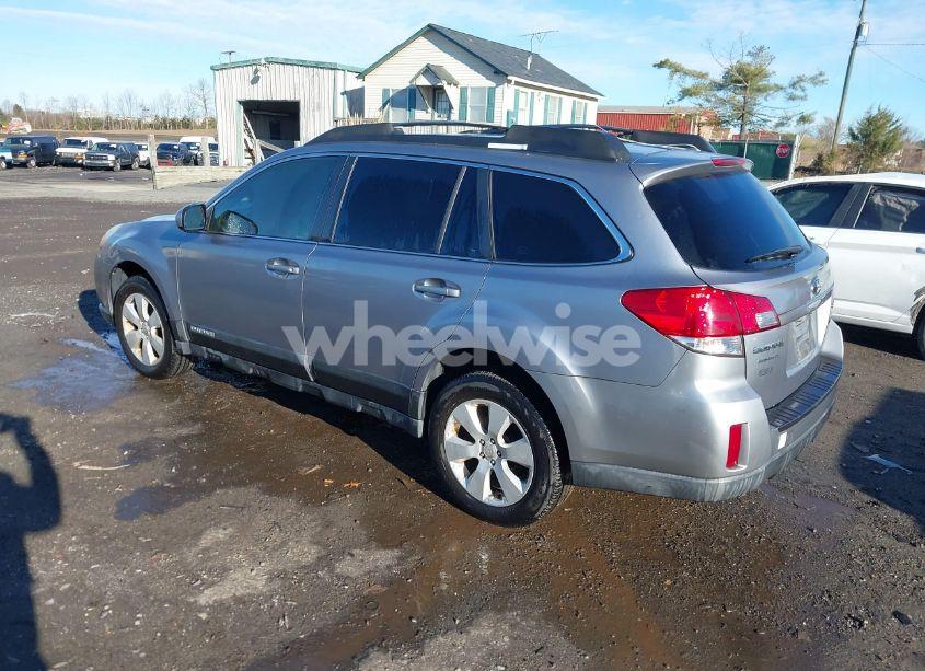 Photo 3 of 2010 Subaru Outback 2.5I LIMITED (VIN 4S4BRCKC4A3313877)