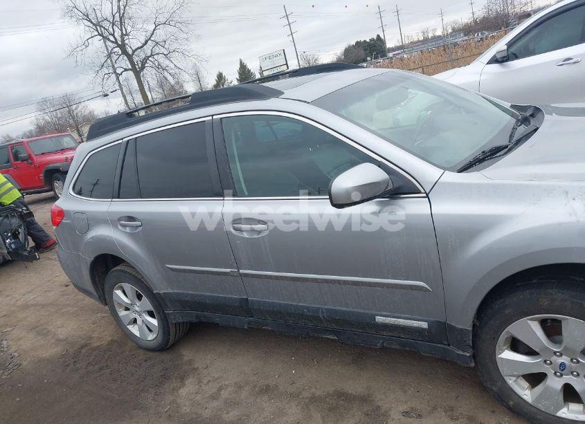 Photo 13 of 2011 Subaru Outback 2.5I LIMITED (VIN 4S4BRCKC4B3436967)