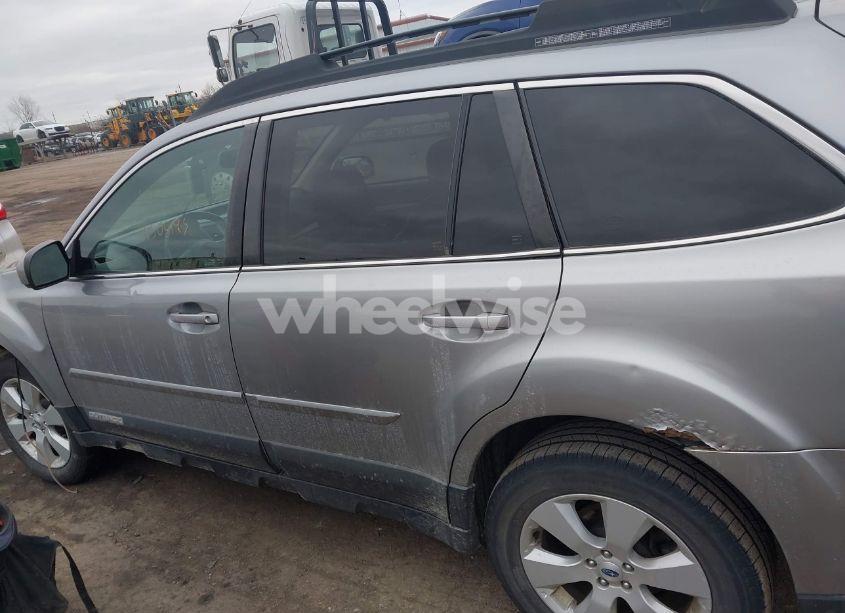 Photo 14 of 2011 Subaru Outback 2.5I LIMITED (VIN 4S4BRCKC4B3436967)