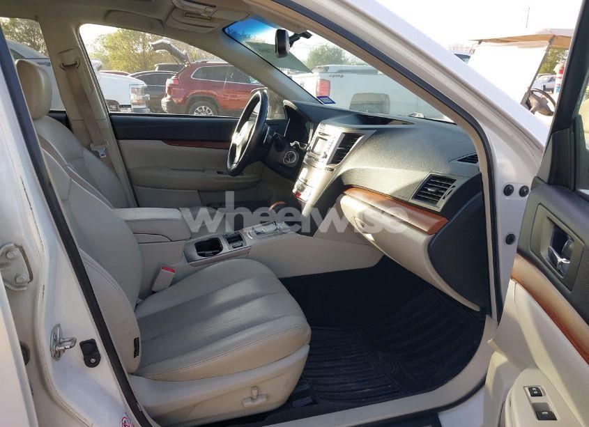 Photo 5 of 2013 Subaru Outback 2.5I LIMITED (VIN 4S4BRCKC4D3219535)