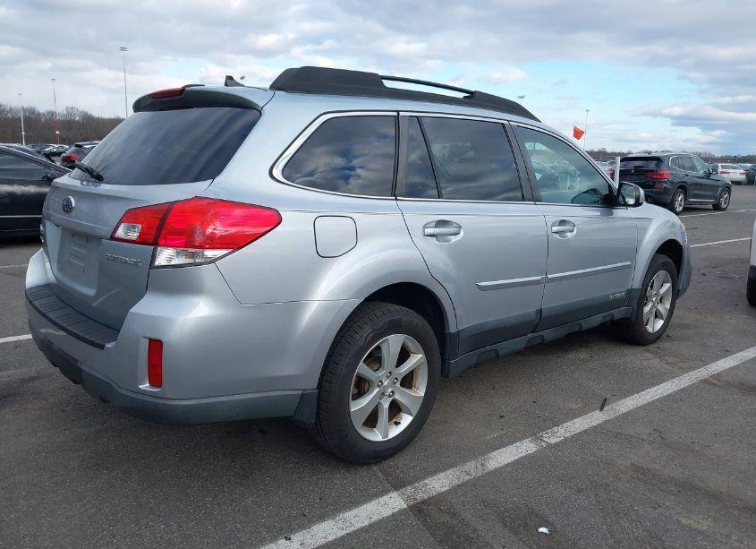 Photo 6 of 2013 Subaru Outback 2.5I LIMITED (VIN 4S4BRCKC5D3265102)