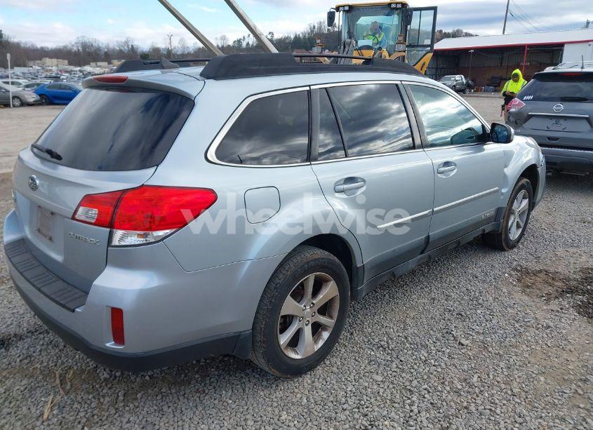 Photo 4 of 2013 Subaru Outback 2.5I LIMITED (VIN 4S4BRCKC5D3313648)