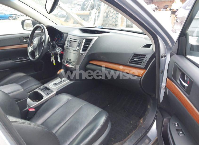 Photo 5 of 2013 Subaru Outback 2.5I LIMITED (VIN 4S4BRCKC5D3313648)