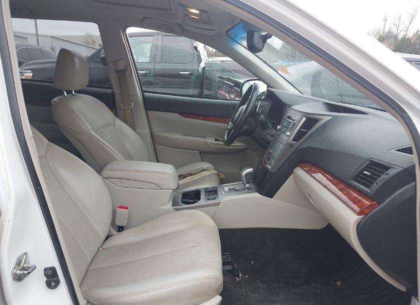 Photo 5 of 2011 Subaru Outback 2.5I LIMITED (VIN 4S4BRCKC6B3423881)