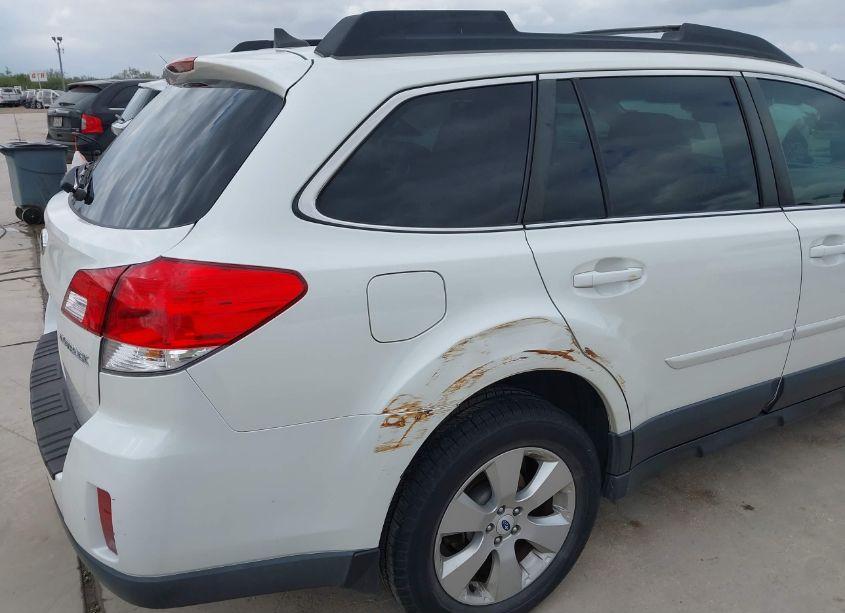 Photo 6 of 2012 Subaru Outback 2.5I LIMITED (VIN 4S4BRCKC6C3225223)