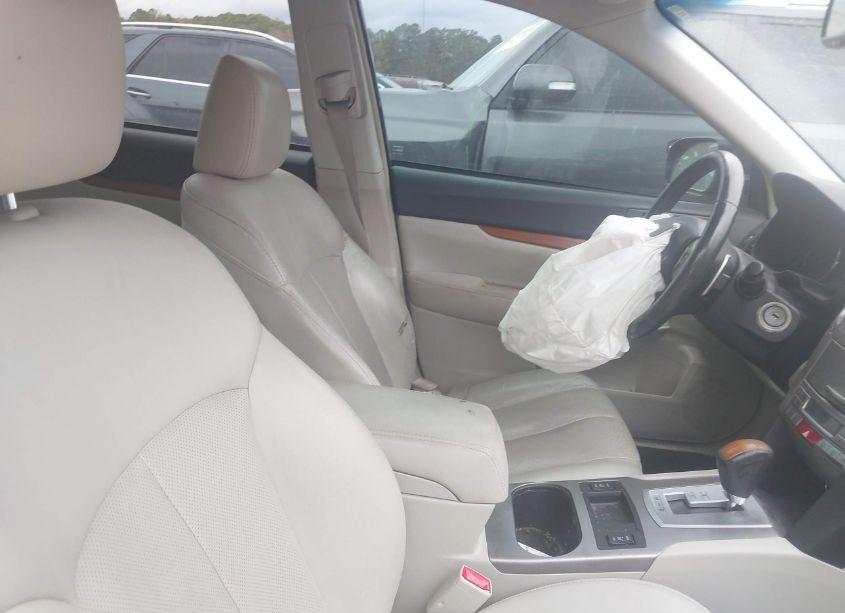 Photo 5 of 2013 Subaru Outback 2.5I LIMITED (VIN 4S4BRCKC6D3216989)