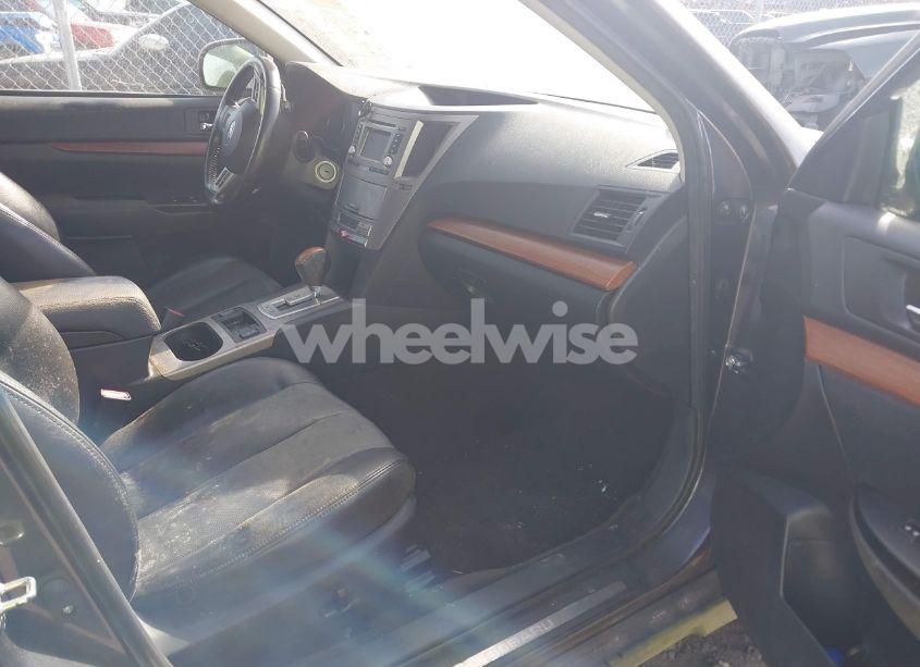 Photo 5 of 2013 Subaru Outback 2.5I LIMITED (VIN 4S4BRCKC6D3311858)