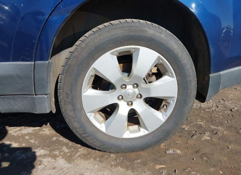 Photo 12 of 2010 Subaru Outback 2.5I LIMITED (VIN 4S4BRCKC7A3331936)