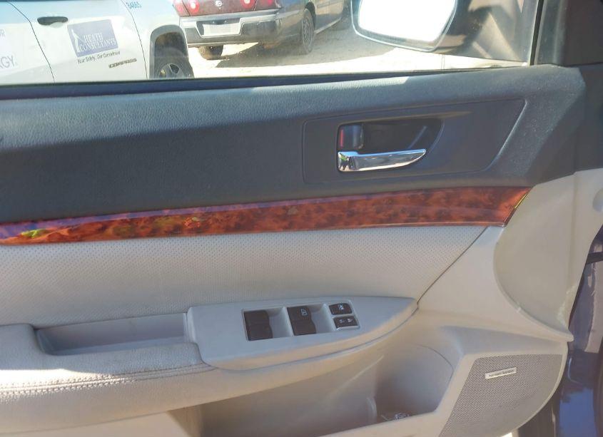 Photo 14 of 2010 Subaru Outback 2.5I LIMITED (VIN 4S4BRCKC7A3331936)