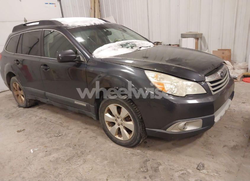 2010 Subaru Outback 2.5I LIMITED (VIN 4S4BRCKC7A3383910) main photo