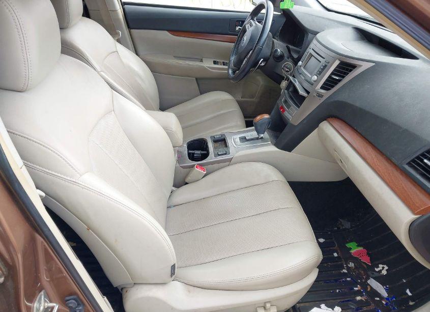 Photo 5 of 2013 Subaru Outback 2.5I LIMITED (VIN 4S4BRCKC9D3248979)