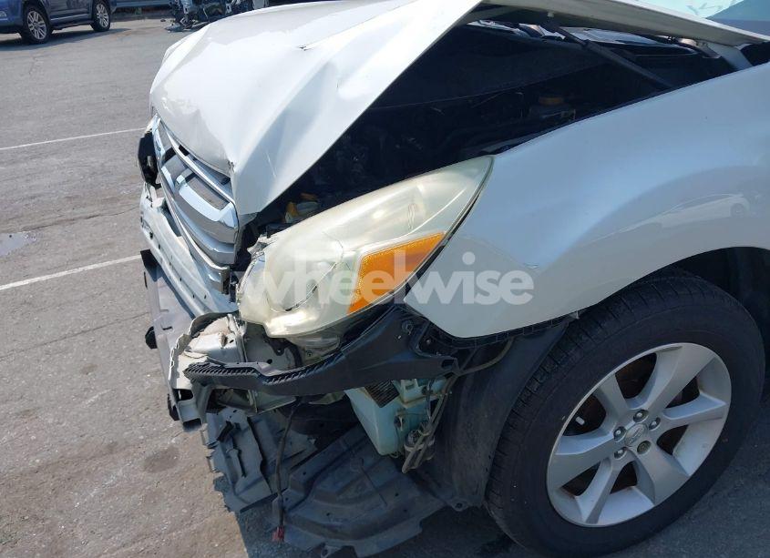 Photo 19 of 2013 Subaru Outback 2.5I LIMITED (VIN 4S4BRCKC9D3299866)