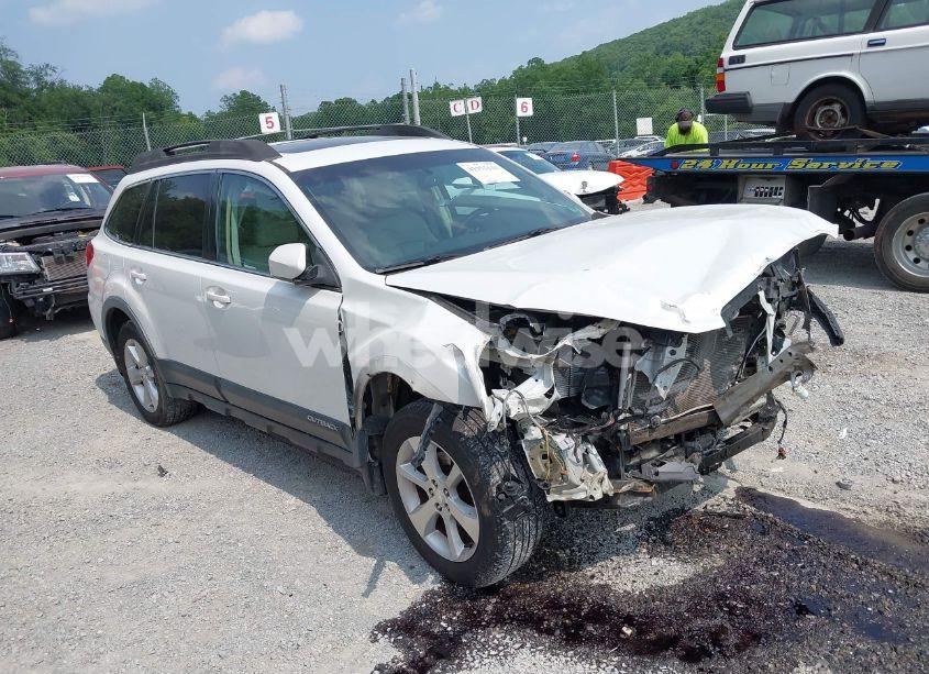 2013 Subaru Outback 2.5I LIMITED (VIN 4S4BRCKC9D3302457) main photo