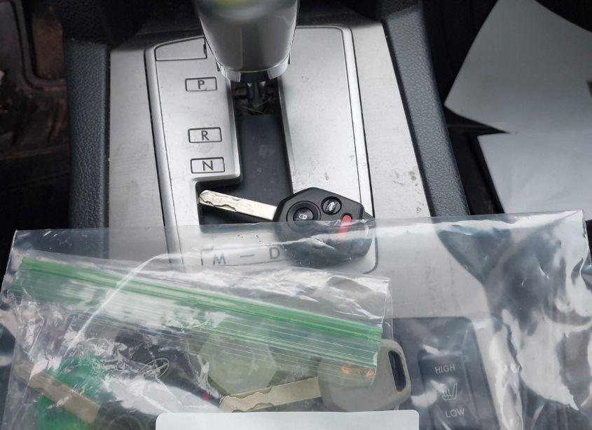 Photo 11 of 2010 Subaru Outback 2.5I LIMITED (VIN 4S4BRCKCXA3339058)