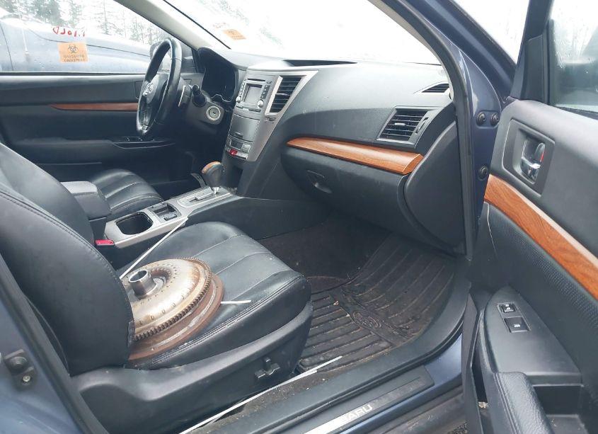 Photo 5 of 2013 Subaru Outback 2.5I LIMITED (VIN 4S4BRCKCXD3213786)