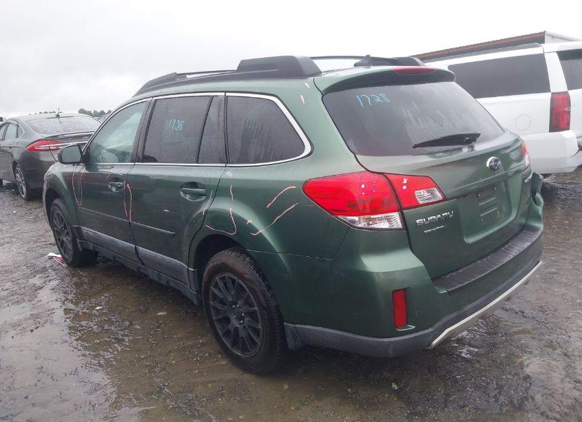 Photo 3 of 2013 Subaru Outback 2.5I LIMITED (VIN 4S4BRCKCXD3283143)