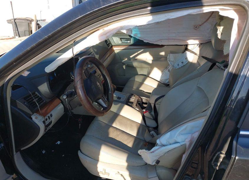 Photo 5 of 2013 Subaru Outback 2.5I LIMITED (VIN 4S4BRCKCXD3287824)