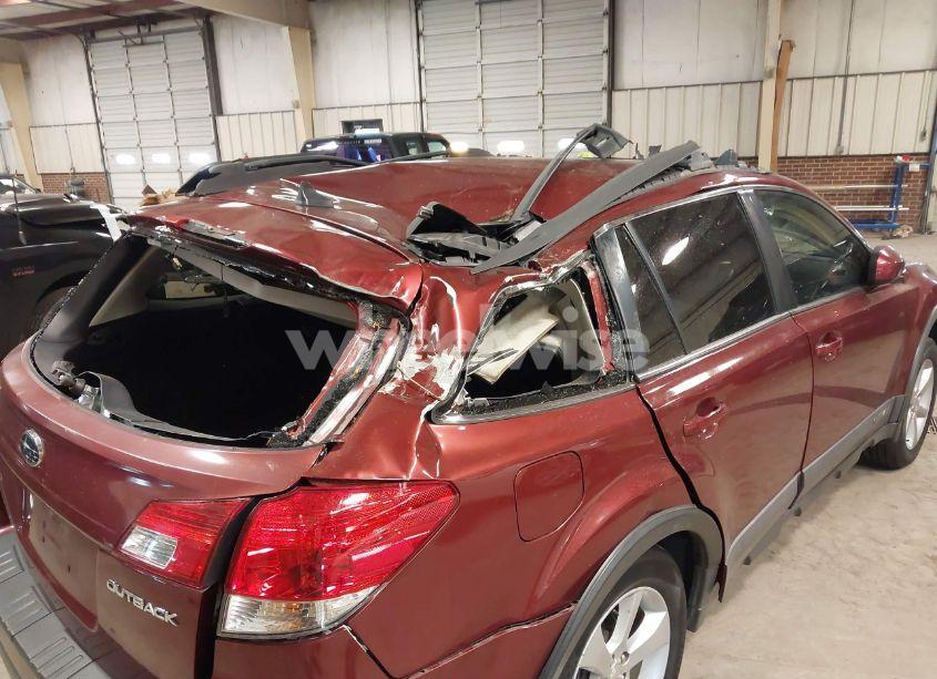 Photo 6 of 2014 Subaru Outback 2.5I LIMITED (VIN 4S4BRCLC0E3228328)