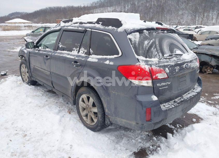 Photo 3 of 2014 Subaru Outback 2.5I LIMITED (VIN 4S4BRCLC0E3305456)