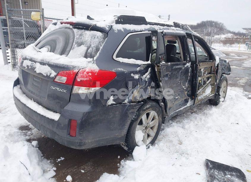Photo 4 of 2014 Subaru Outback 2.5I LIMITED (VIN 4S4BRCLC0E3305456)