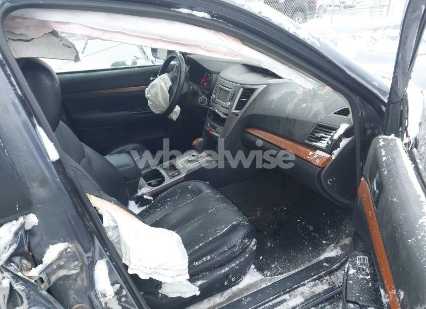 Photo 5 of 2014 Subaru Outback 2.5I LIMITED (VIN 4S4BRCLC0E3305456)