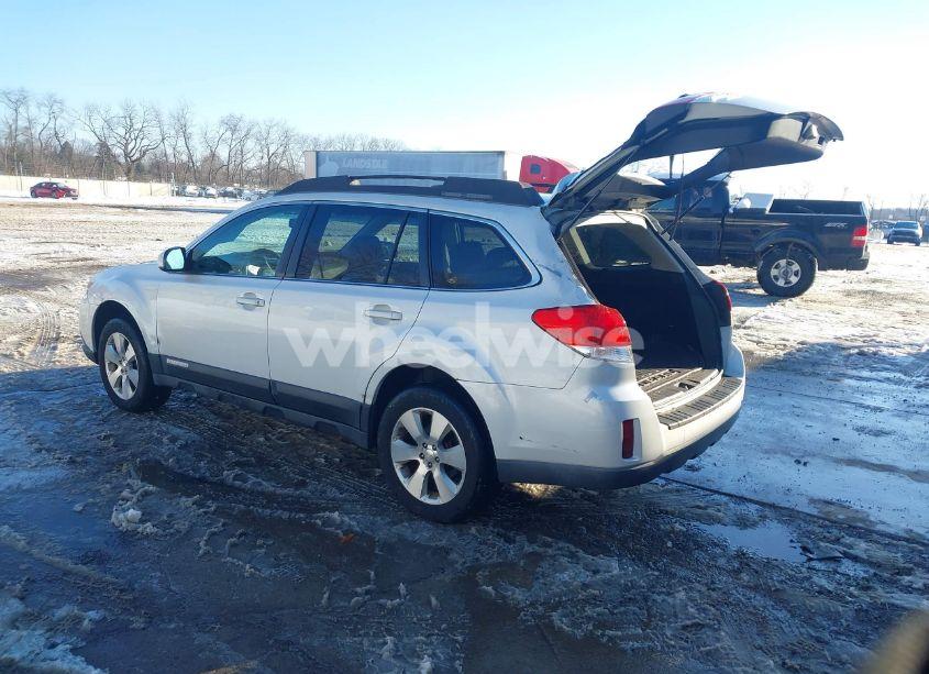 Photo 3 of 2010 Subaru Outback 2.5I LIMITED (VIN 4S4BRCLC3A3366505)