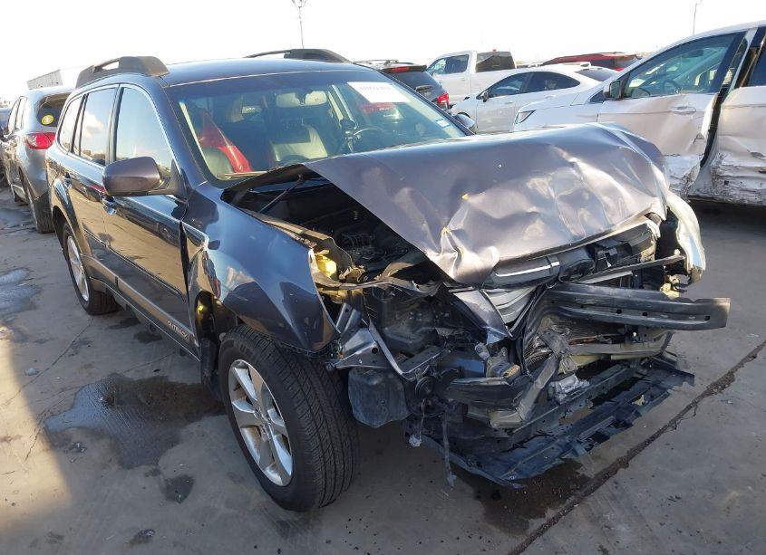 2014 Subaru Outback 2.5I LIMITED (VIN 4S4BRCLC3E3210017) main photo