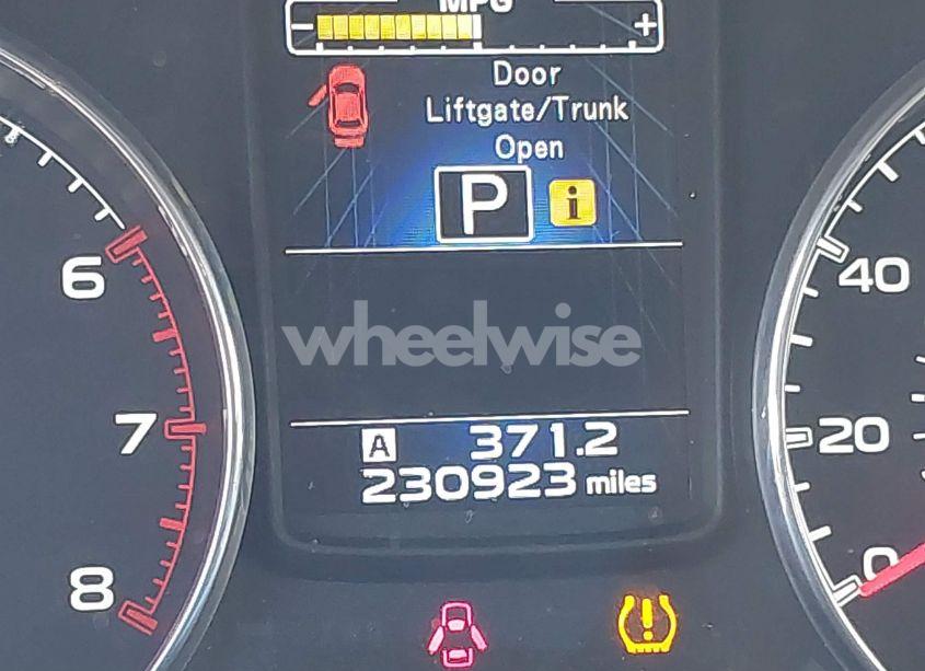 Photo 7 of 2014 Subaru Outback 2.5I LIMITED (VIN 4S4BRCLC4E3213475)