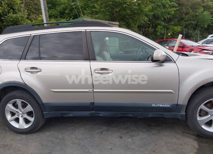 Photo 13 of 2014 Subaru Outback 2.5I LIMITED (VIN 4S4BRCLC4E3291478)