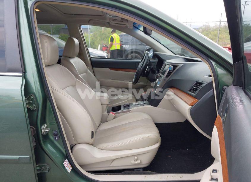 Photo 5 of 2013 Subaru Outback 2.5I LIMITED (VIN 4S4BRCLC6D3218062)