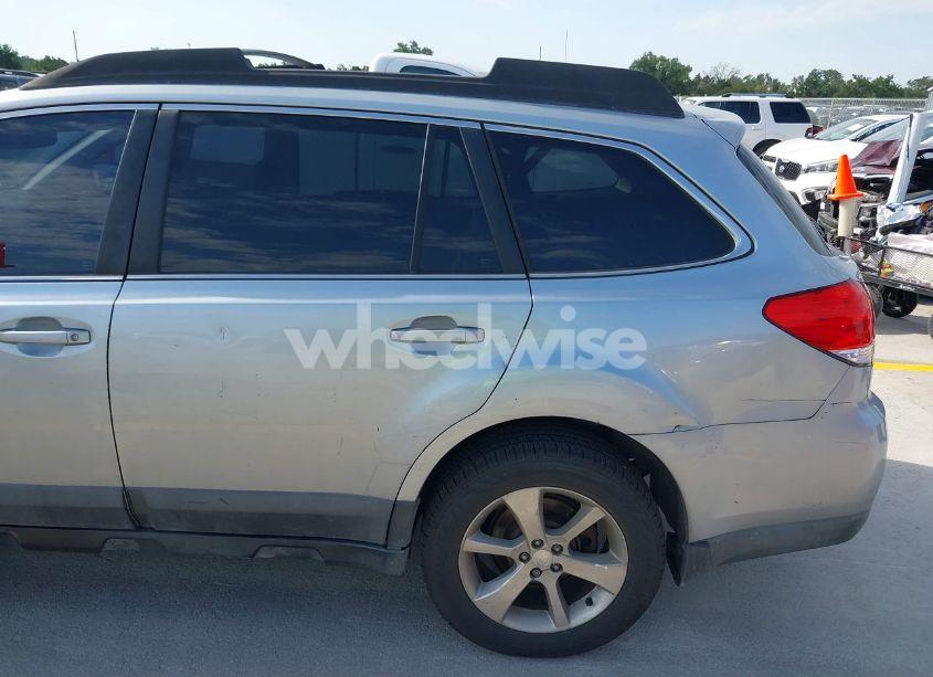 Photo 6 of 2014 Subaru Outback 2.5I LIMITED (VIN 4S4BRCLC8E3220039)