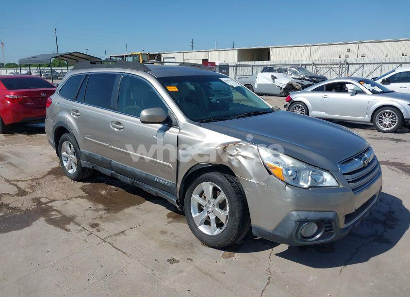 2014 Subaru Outback 2.5I LIMITED (VIN 4S4BRCLC8E3300070) main photo