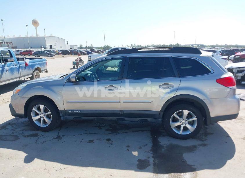 Photo 14 of 2014 Subaru Outback 2.5I LIMITED (VIN 4S4BRCLC8E3300070)