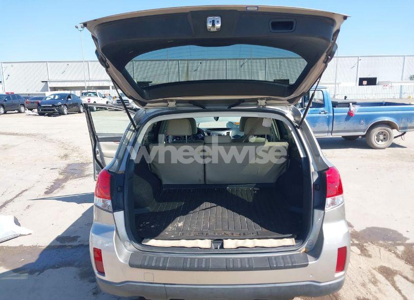 Photo 17 of 2014 Subaru Outback 2.5I LIMITED (VIN 4S4BRCLC8E3300070)