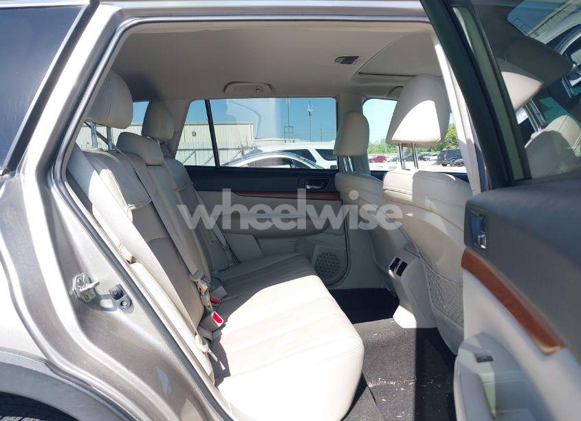 Photo 8 of 2014 Subaru Outback 2.5I LIMITED (VIN 4S4BRCLC8E3300070)