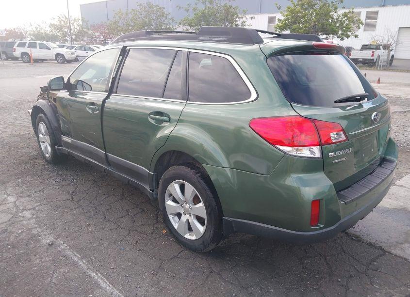 Photo 3 of 2010 Subaru Outback 2.5I LIMITED (VIN 4S4BRCLCXA3313381)