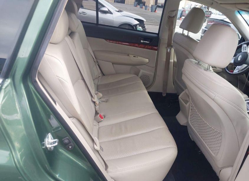 Photo 8 of 2010 Subaru Outback 2.5I LIMITED (VIN 4S4BRCLCXA3313381)