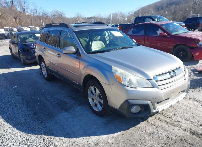 2014 Subaru Outback 2.5I LIMITED (VIN 4S4BRCLCXE3302368) main photo